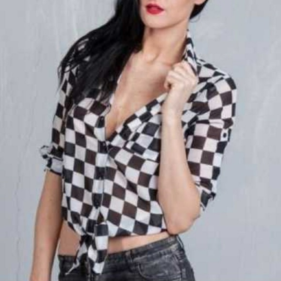 cleo Tops - ☀5 for $25☀💚Curious Cleo Medium Sheer Checker Top